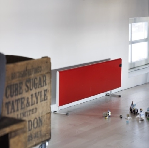 Grzejnik NEO NP na mocowaniu podłogowym