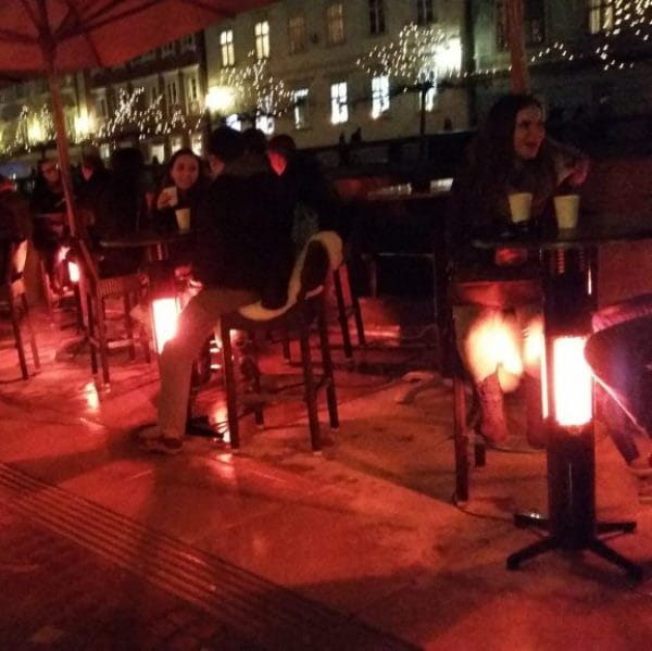 STATIO 700W Promiennik ciepła, stolik grzewczy na podczerwień (IP44, lampa: Ultra Low Glare) - MENSA HEATING