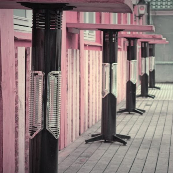 STATIO 700W Promiennik ciepła, stolik grzewczy na podczerwień (IP44, lampa: Ultra Low Glare) - MENSA HEATING